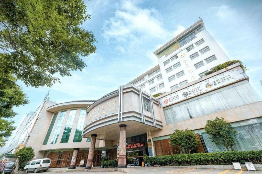Golden Spring Hotel Lijiang Lijiang  Exterior foto